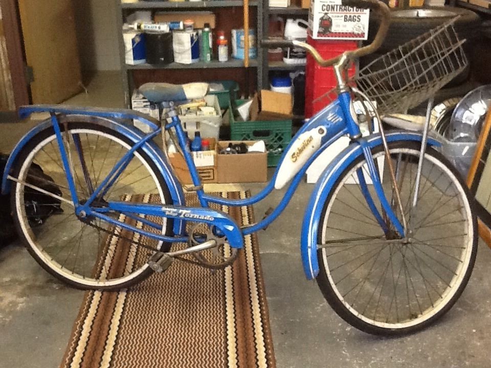 1950s Schwinn Deluxe Tornado ** Great Shape **