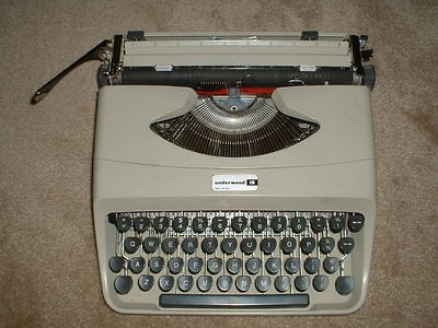 underwood typewriter in Collectibles