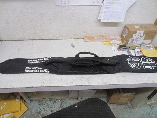 New Performance Water Skis Ski Bag 163CM Length Black Mesh Mid Section 