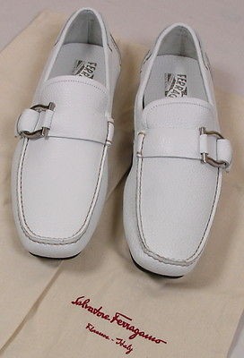 SALVATORE FERRAGAMO SHOES WHITE LOGO GANCINI ORNAMENTED VAMP DRIVER 9 