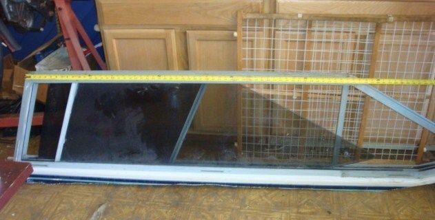 86 Bayliner Trophy Starboard Side Window Glass & Frame