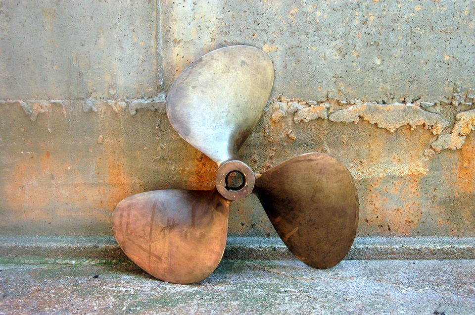 blade BRONZE PROPELLER, 18 P 16, RH, Right Hand