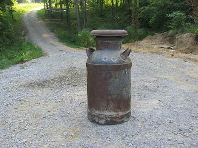 ANTIQUE VINTAGE MILK CAN LARGE PAIL RUSTIC PAINTED OLD BLUE D66 