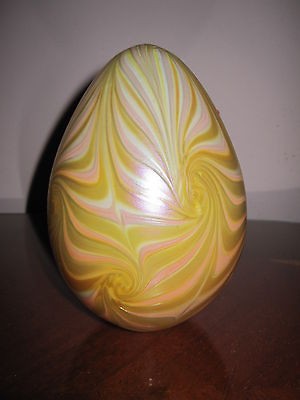 VANDERMARK 6 KING TUT ART GLASS EGG