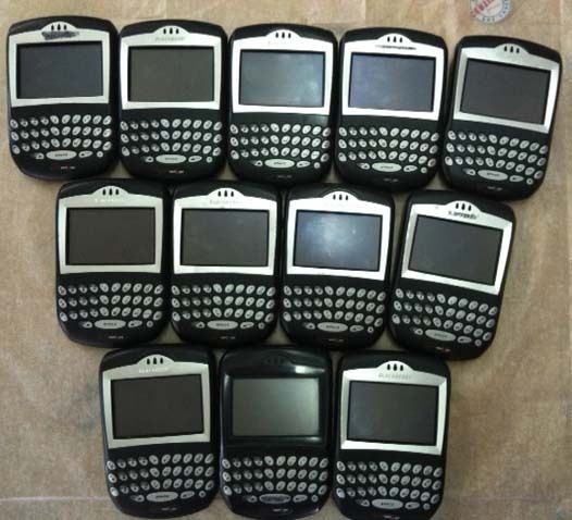 LOT OF 12 BLACKBERRY 7250 CDMA VERIZON QWERTY BLUETOOTH SMART PHONE