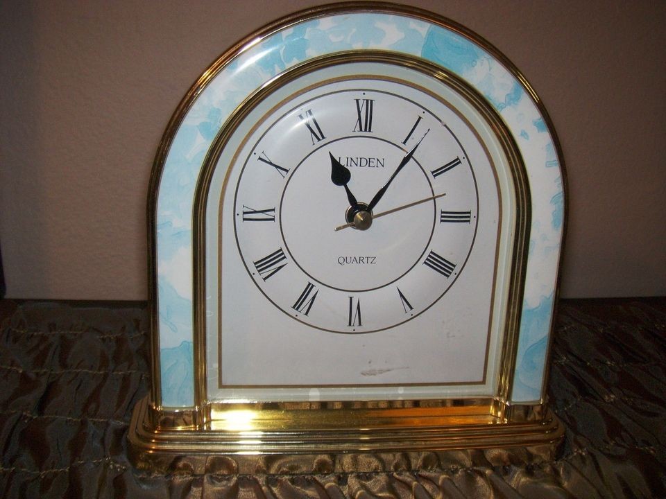 Elegant Linden Mantle Desk Shelf Clock Quartz