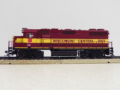     2010 HO R T R WISCONSIN CENTRAL GP38 2 POWER LOCOMOTIVE #2003