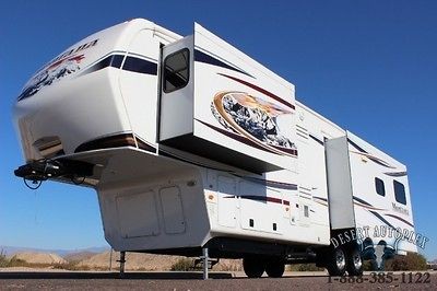 2011 KEYSTONE MONTANA 3580RL TRIPLE SLIDE 5TH WHEEL RV EXTRA CLEAN