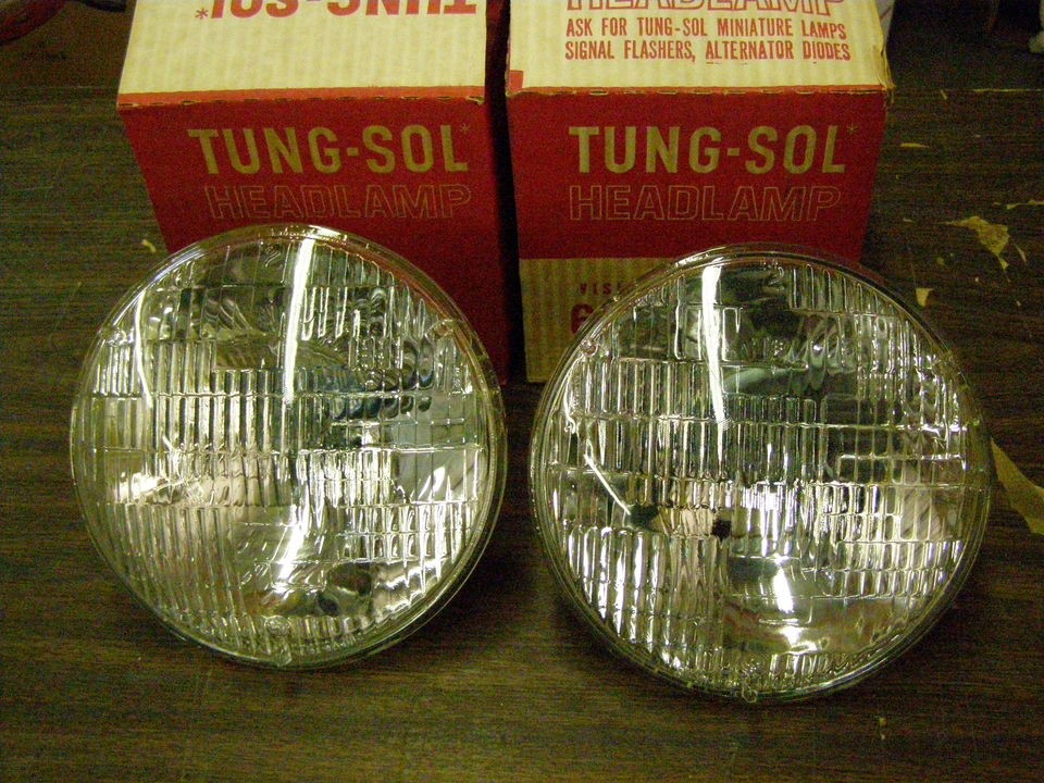 NOS 1949   1955 Ford Headlight Bulbs 6 Volt Fairlane Thunderbird Truck