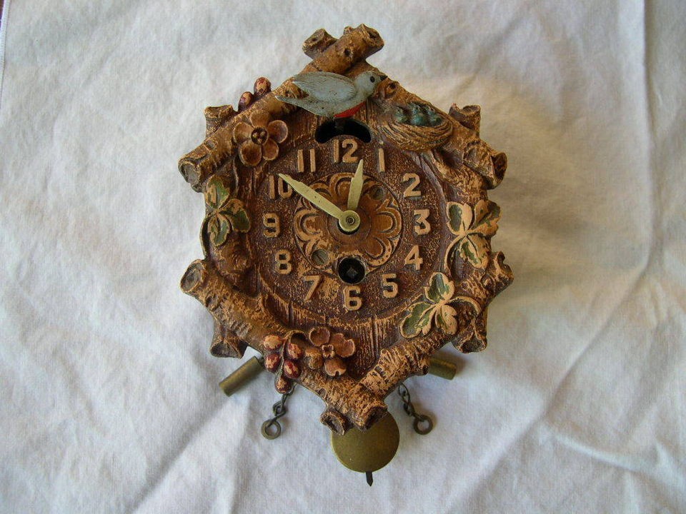 lux cuckoo clock in Clocks