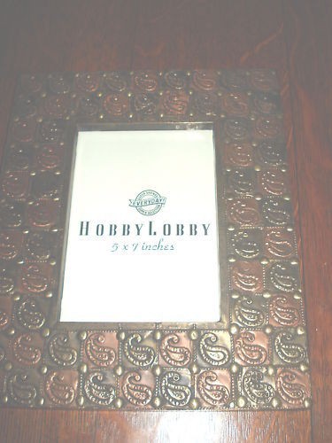 Hobby Lobby Metal Paisley Photo Frame   NWT   $27.99
