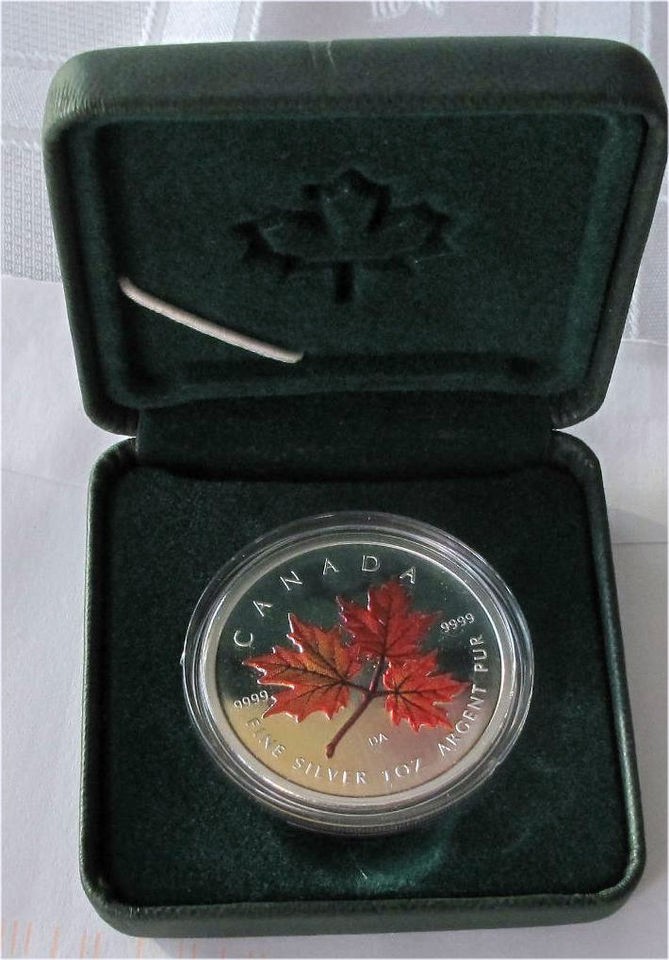 CANADA SILVER MAPLE LEAF DOLLARS COLOURED 2001