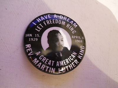 VINTAGE DR. MARTIN LUTHER KING COMMEMORATIVE BUTTON I HAVE A DREAM