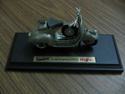 maisto 1 18 vespa sport 6 giorni 1952 from malaysia