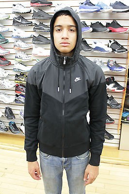 Nike Wind Runner V Shape Black Windbreaker and Twill Thick Running 