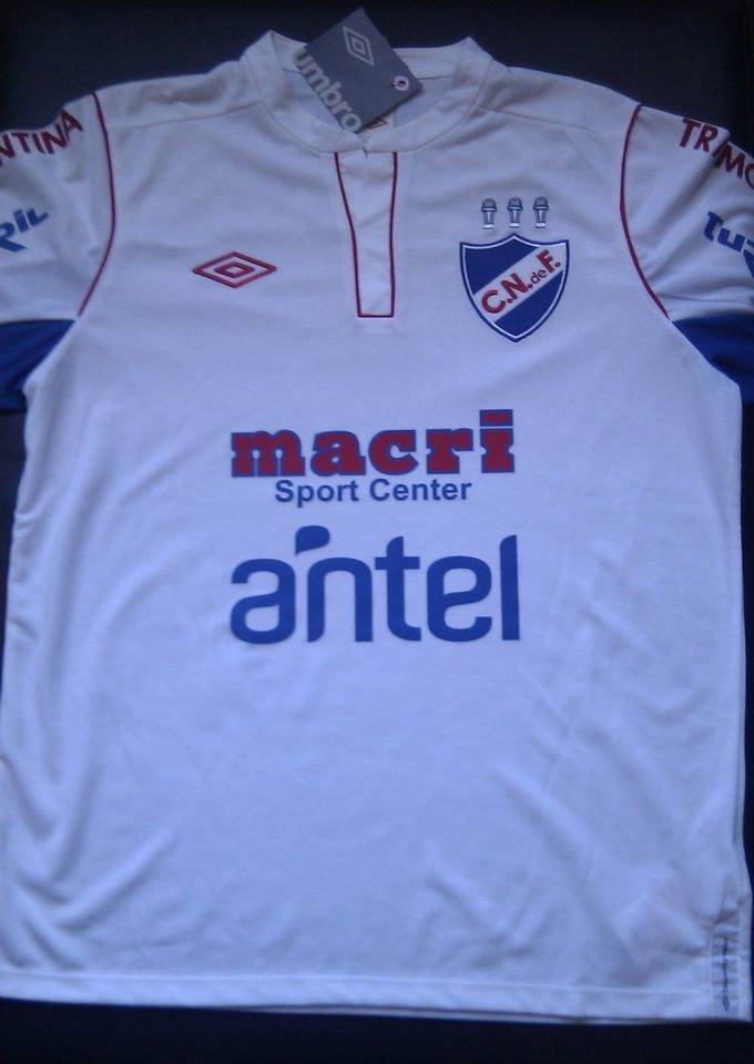 CLUB NACIONAL DE FOOTBALL   NEW JERSEY   CAMISETA UMBRO   2012 