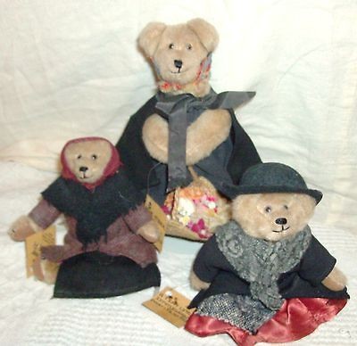   Teddy Bears By Stearnsy Bear, 1986 Flower Peddler With Immigrants