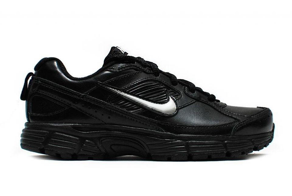 Cheap Junior Nike Dart 8 V III Black/Silver NOW £30 FREE UK POST UK 