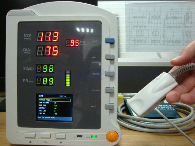 CE Vital Sign Portable Blood Pressure Patient Monitor 3 parameter NIBP 