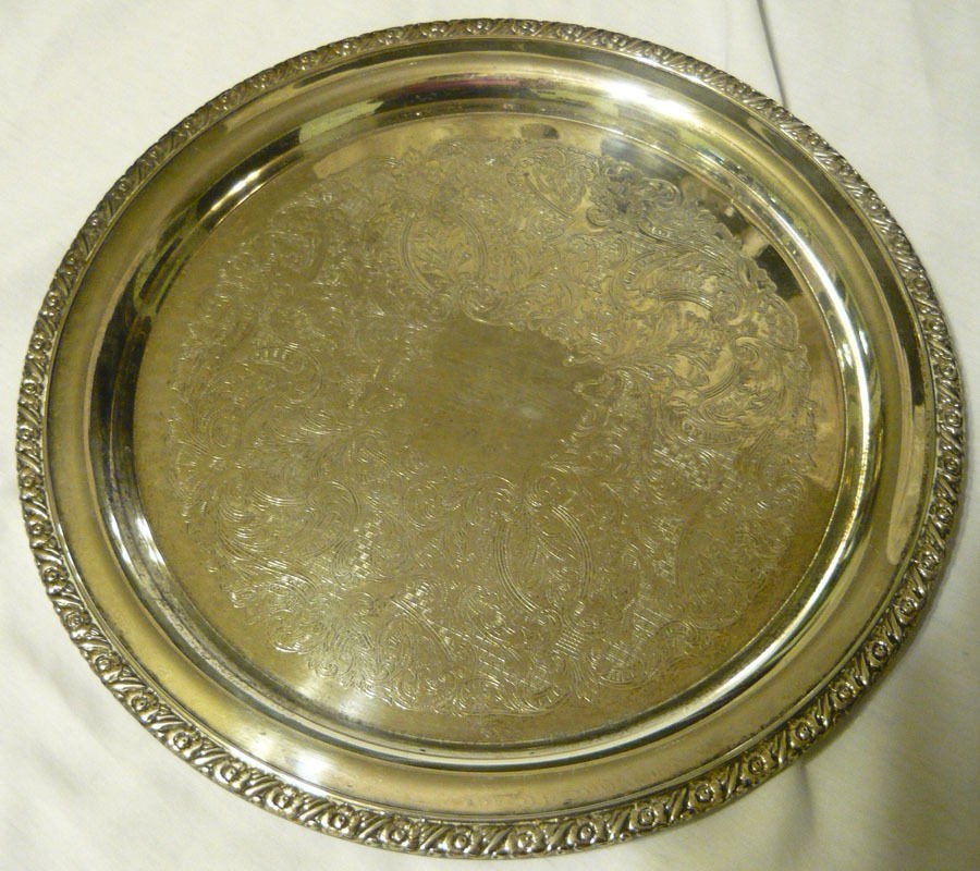 Beautiful Vintage ONEIDA 12 Round Butler Party Serving Tray EXC FREE 