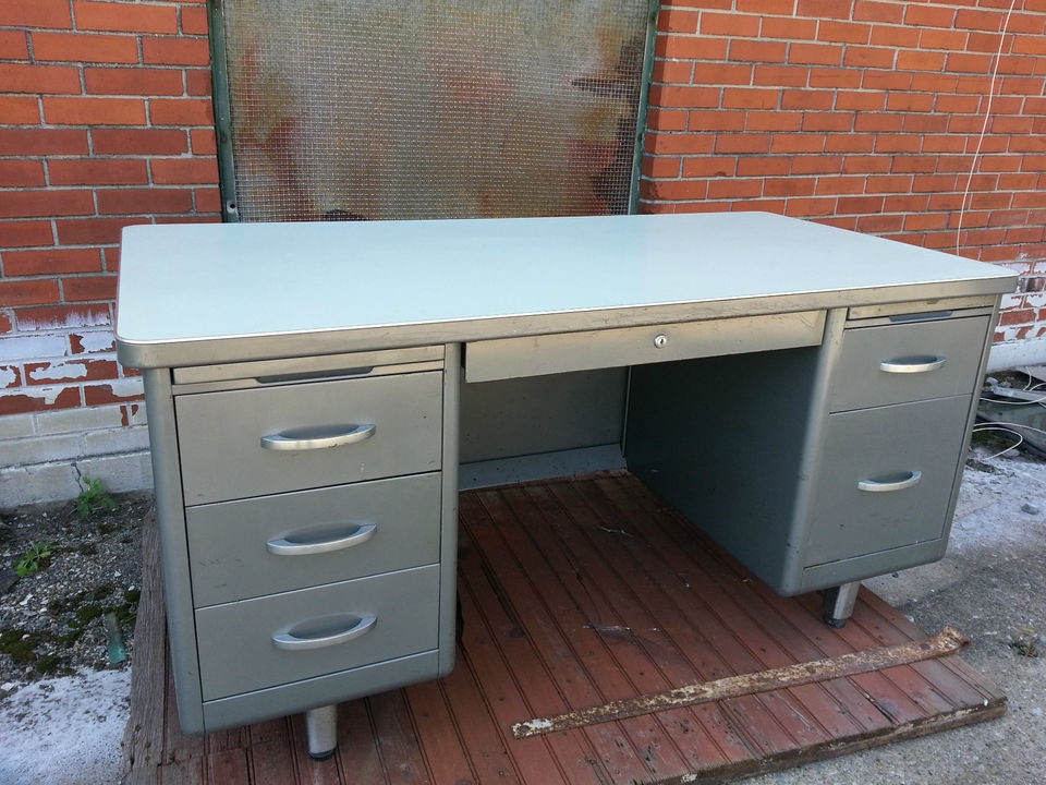 Industrial vintage Steel Singer TANKER Desk Table Eames Era Office 