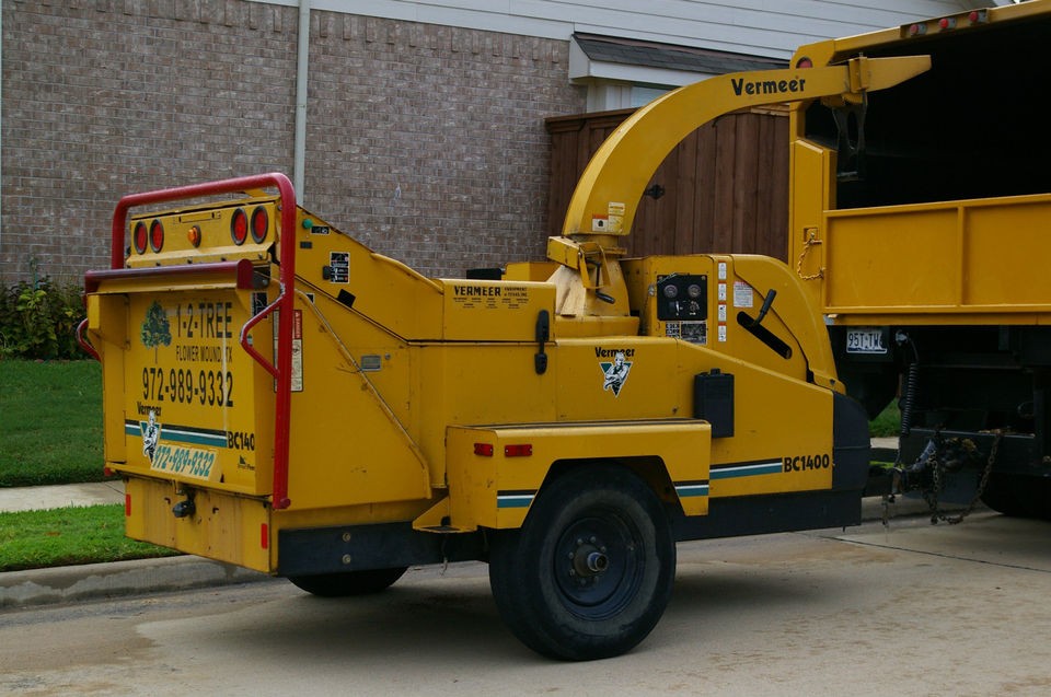    Heavy Equipment & Trailers  Wood Chippers & Stump Grinders