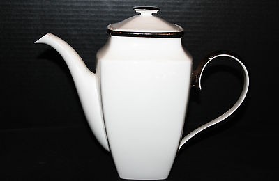 LENOX DIMENSION SOLITAIRE SQUARE COFFEE/TEAPOT, 8 CUP, MINT