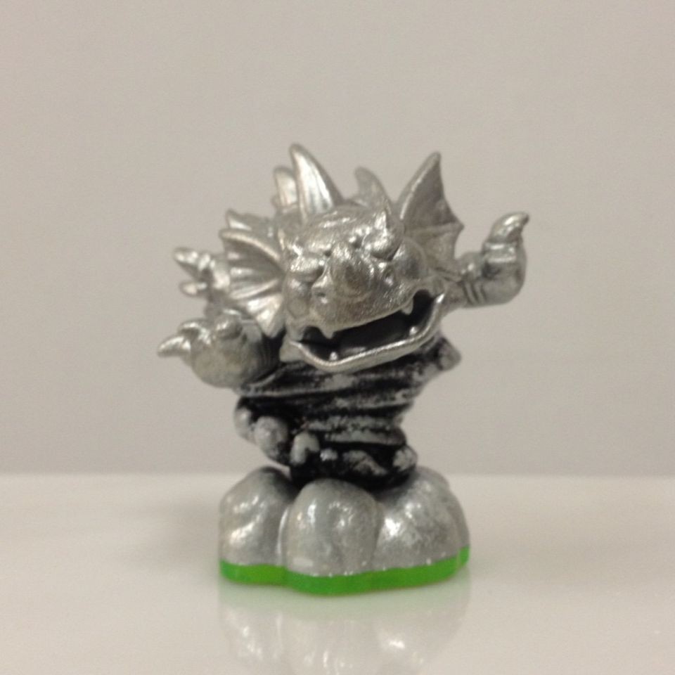 Skylanders Custom Silver Warnado W/ Black&Silver Funnel & Crystal 