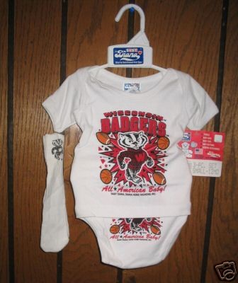 ncaa wisconsin badgers 3 pc baby outfit w sox 12m