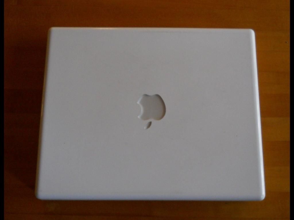 Apple iBook G4 A1054 M9426LL/A G4 1Ghz 768Mb 30Gb Superdrive