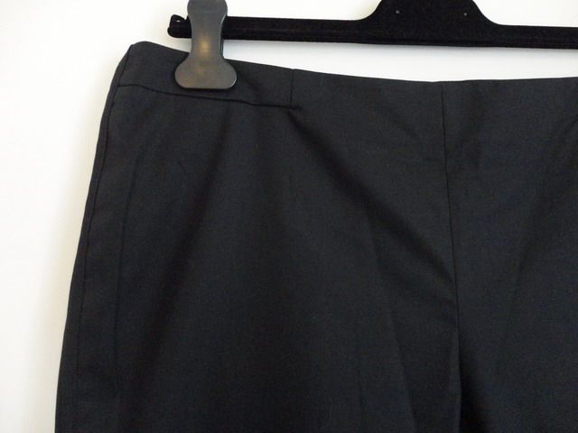 New AKRIS Black Cotton Side Zipper Cropped Pants Trouser 12