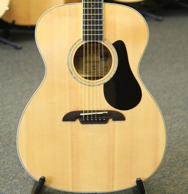 Alvarez AF30 Acoustic Folk Guitar   Warehouse Clearance Sale You Wont 