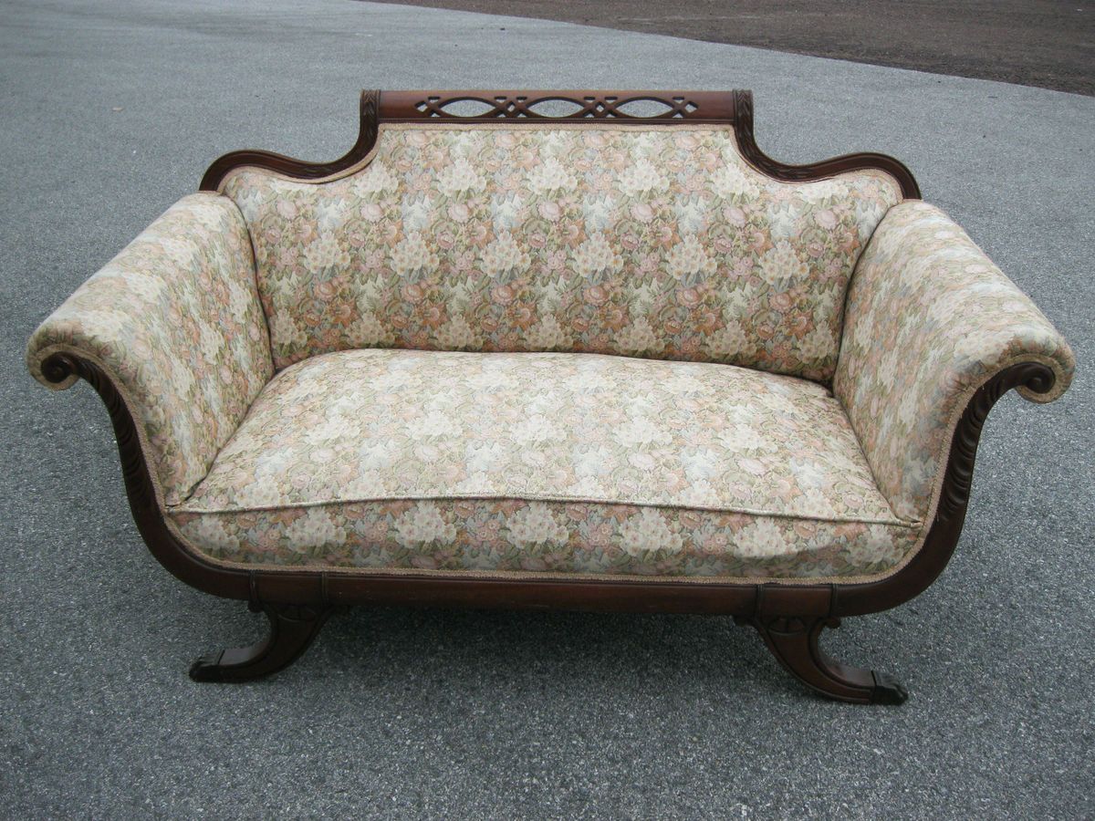 Antique 1940s Mahogany Love Seat Sofa Settee Duncan Phyfe style