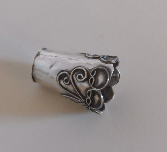 antique mexican silver thimble no hallmarks but has the words mexico 