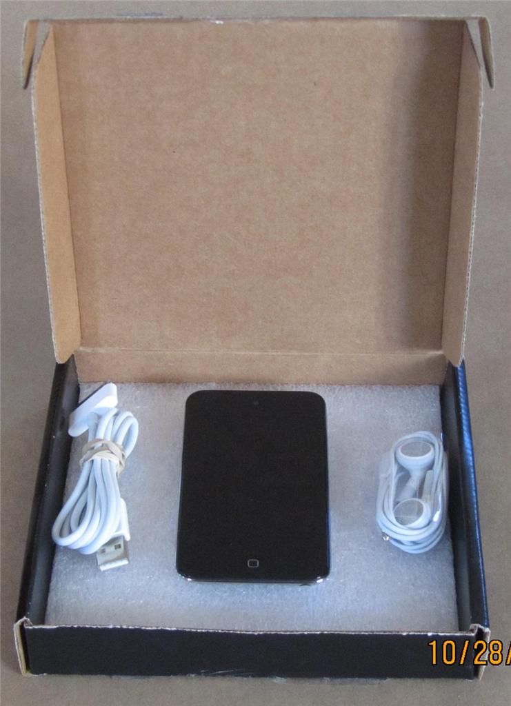 Apple Ipod Touch 4th Generation  Player iTouch Wifi 8 GB Gen 4g