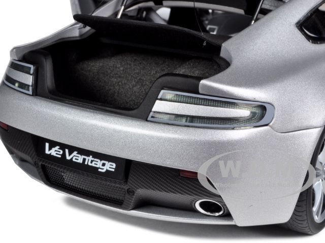 2010 Aston Martin V12 Vantage Silver 1 18 by Autoart 70206