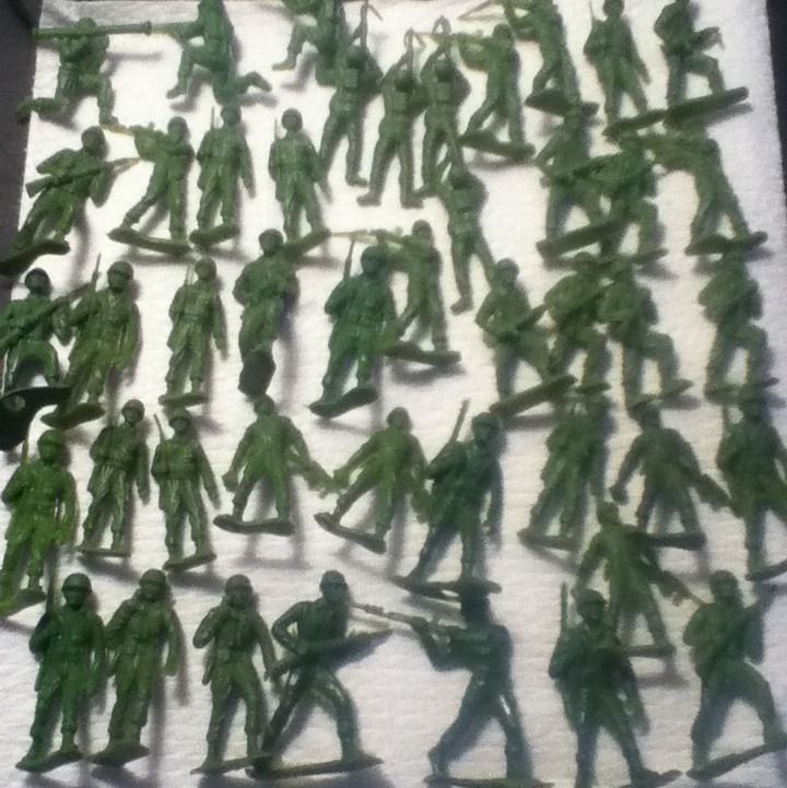 MPC Green Plastic Army Men Armymen 60s 70s Old Marx Vintage Soldiers 