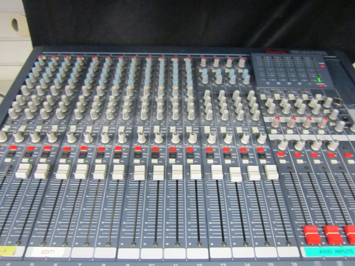 Ramsa WR S4416S Panasonic Audio Mixing Console