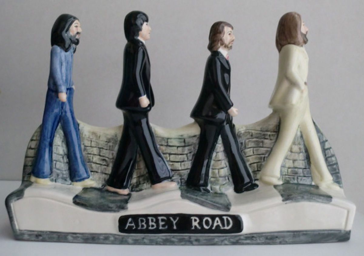 Bairstow Manor Pottery The Beatles Abbey Road Diorama Figurine RARE 