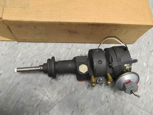   Distributor P/N 3755521 Fits Most 72 to 79 440/413 Engine NOS Military