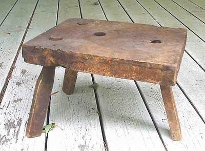 milking stool 3 legs primitive nice  69