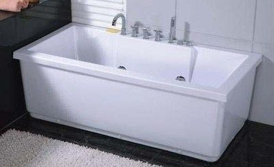 Free standing bathroom Whirlpool bathtub W/ Golf waterfall, Air Switch 