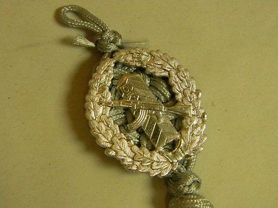 east german ak47 sharp shooter medal  9