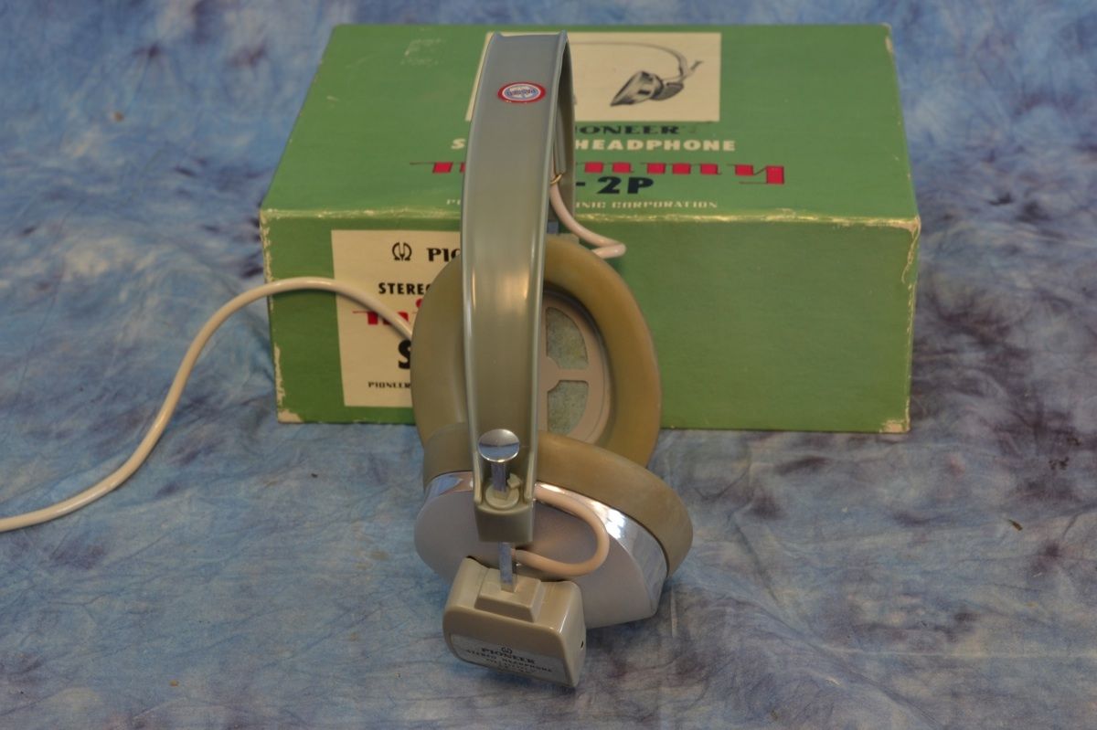 pioneer se 2p vintage stereo headphones in factory box 2331