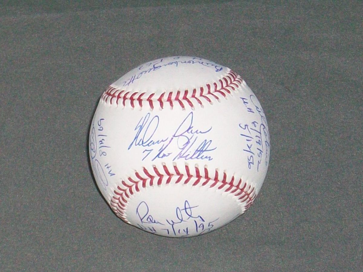 10 Player No Hitter Signed Baseball w Nolan Ryan Palmer Seaver Perry 