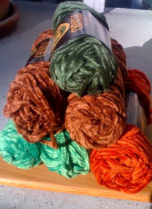 Lion Brand Chenille Yarn Thick Quick Basil Sable Grass Green 