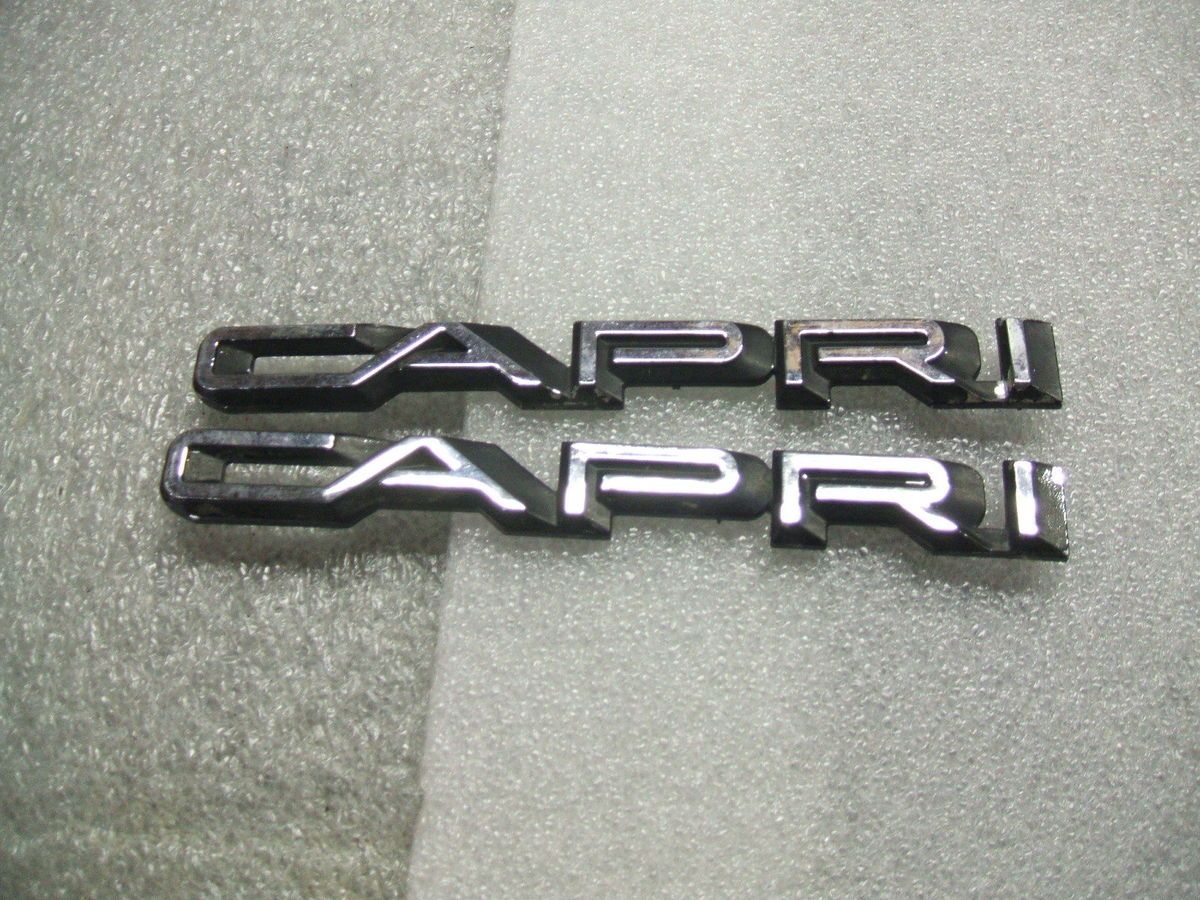 Bayliner Capri Emblems Set of Two Bayliner