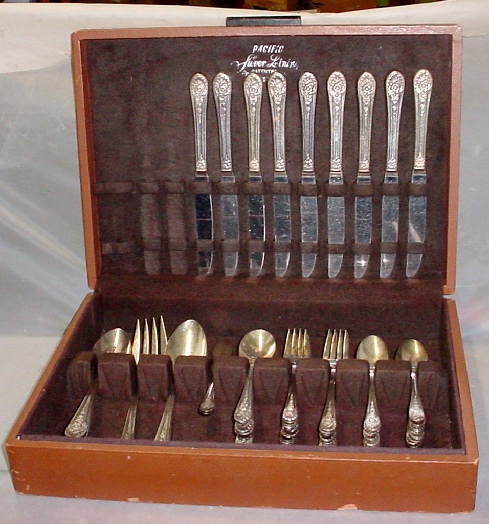 Set 61 Pieces William Rogers Silverplate Jubilee Patt Flatware