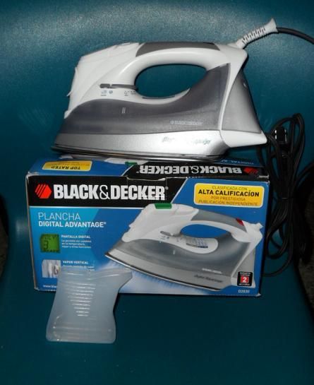 Black & Decker Digital Advantage Auto-Off Iron