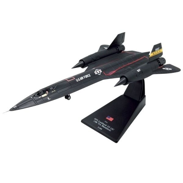 Lockheed SR 71 Blackbird 1 144 Scale